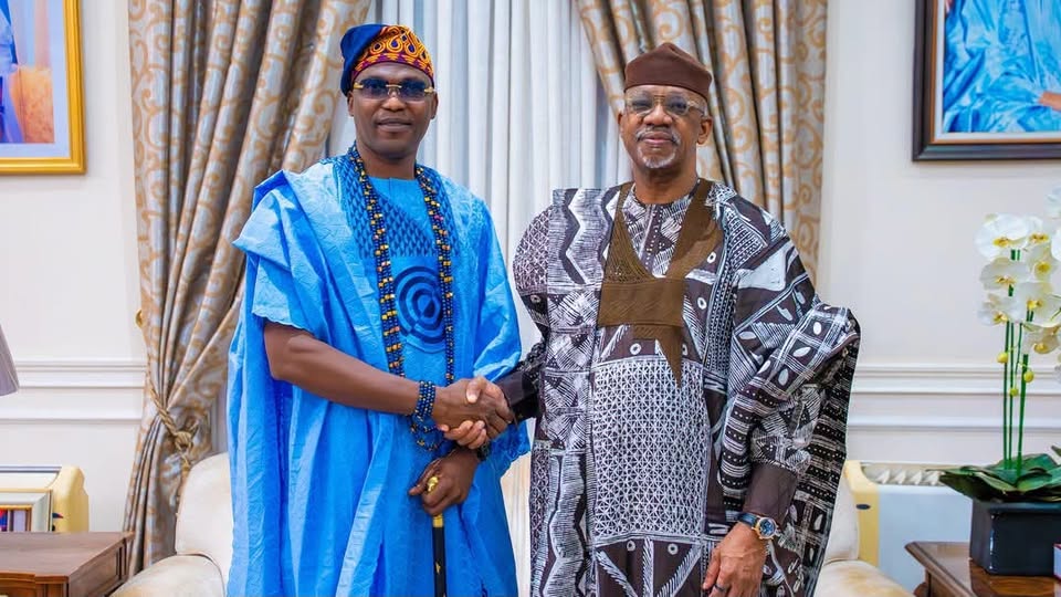 Governor Dapo Abiodun and Oba Taiwo Adenaike Ogunbona, Alaperu of Iperu-Remo, Ogun State
