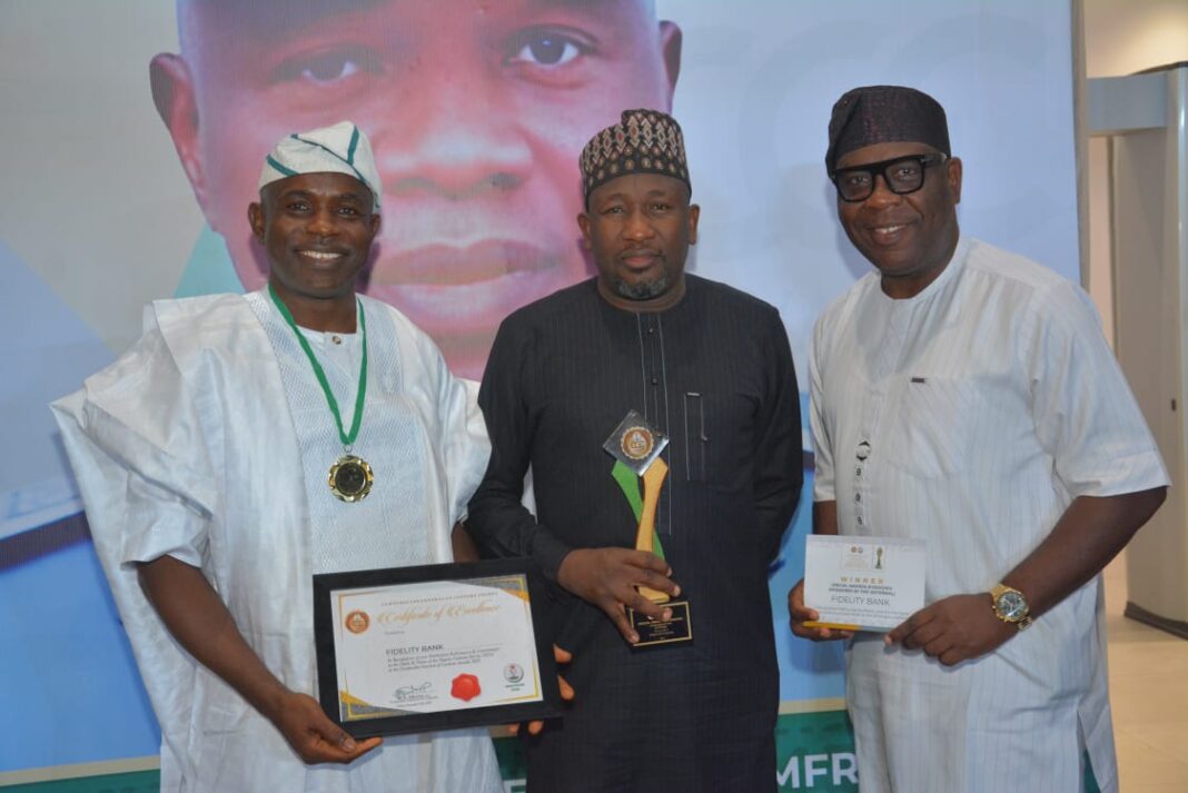 L – R: Head, Central Collections Unit, Olaide Adeyemo; Executive Director -FCT & North, Sufiyanu Garba; and Regional Bank Head, Abuja 3 Regional Bank, Martin Ayodele (all of Fidelity Bank Plc); at the Comptroller General of Customs Award Night 2025 in Abuja where Fidelity Bank PLC was recognized as the first bank to successfully process Customs Duty and the Pre-Arrival Assessment Report (PAAR) on the Unified Customs Management System (UCMS) recently.