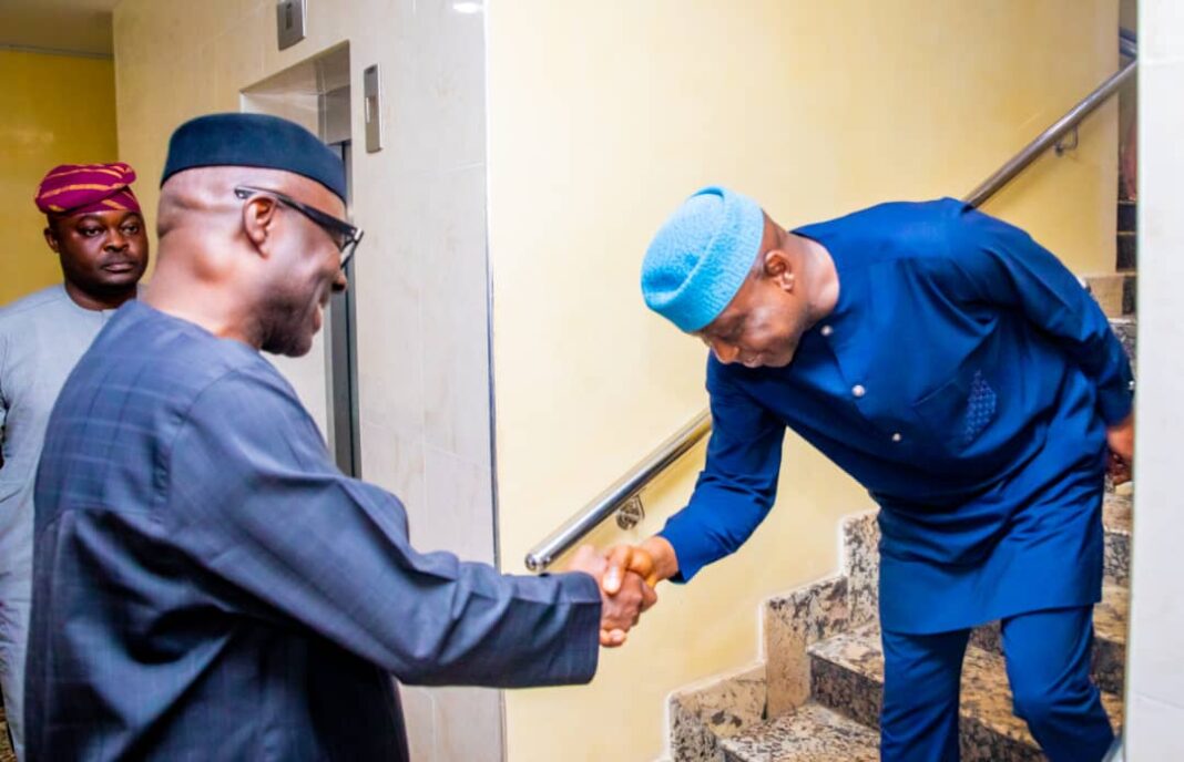Governor Oyebanji greeting Former Governor Adebayo