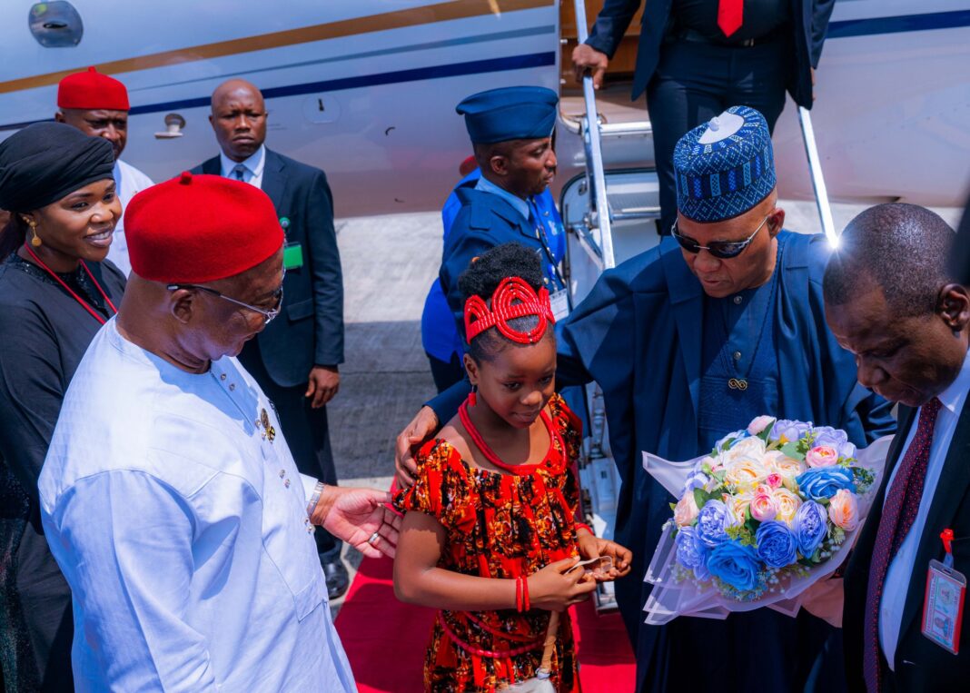 Uzodimma welcoming Shetimma to Imo