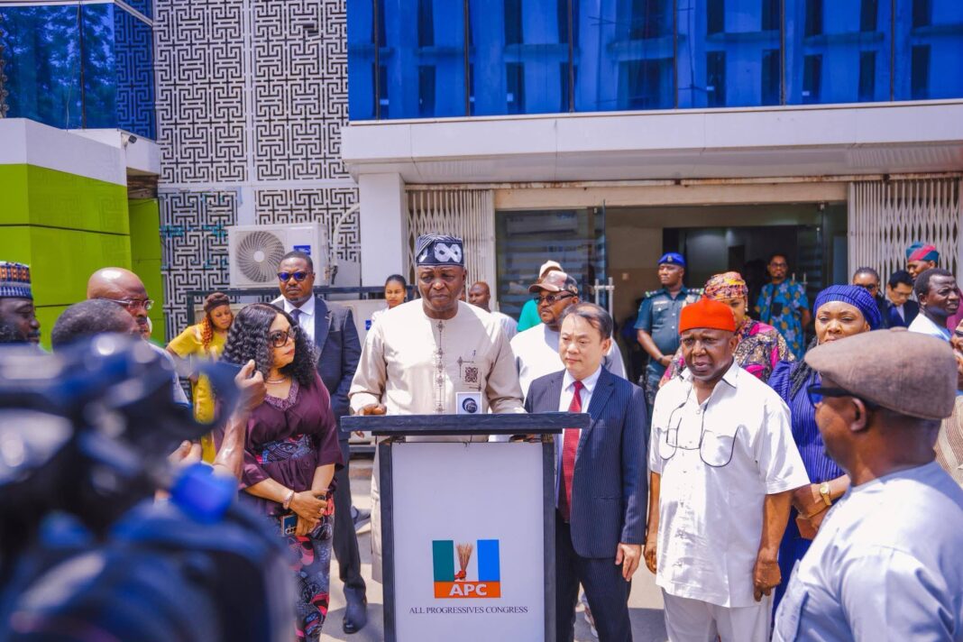 APC National Chairman, Professor Nentawe Yilwatda, Vietnamese Ambassador to Nigeria, Bui Quoc Hung and another official