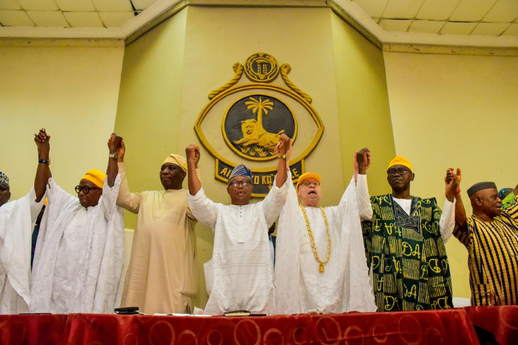 L-R: A leader of the All Progressives Congress in Ogun East; Chief Kola Ogunjobi,former Senator,Ogun East Senatorial District; Senator Lekan Mustapha,Senatorial Chairman,Ogun East Senatorial District; Chief Adeleke Adedoyin, Secretary to the Ogun State Government; Mr Tokunbo Talabi,former Deputy Governor of the state; Senator Gbenga Kaka,a member of the Governor's Advisory Council;Chief Pegba Otemolu during the Ogun East Senatorial District Caucus meeting held at the Adeola Odutola Hall, Ijebu-Ode on Monday.